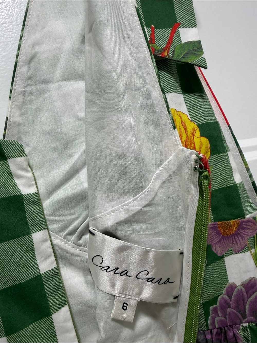 Cara Cara Green Gingham Floral Top - Picture 4 of 4